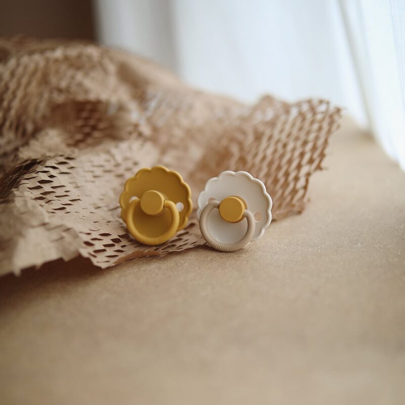 Chupete FRIGG Daisy Honey Gold - Imagen 3