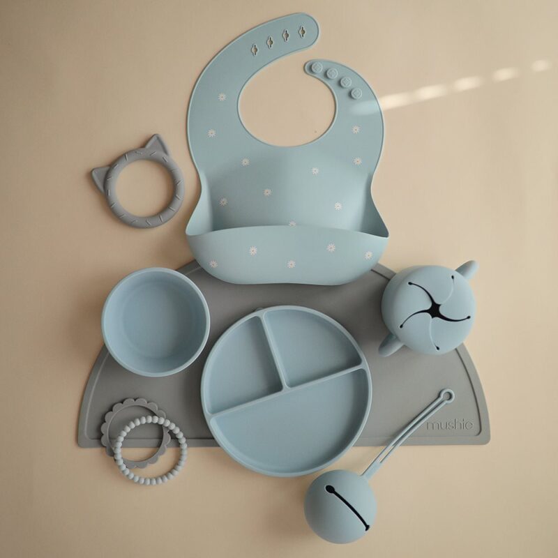 Portachupetes Silicona Mushie Powder Blue - Imagen 3