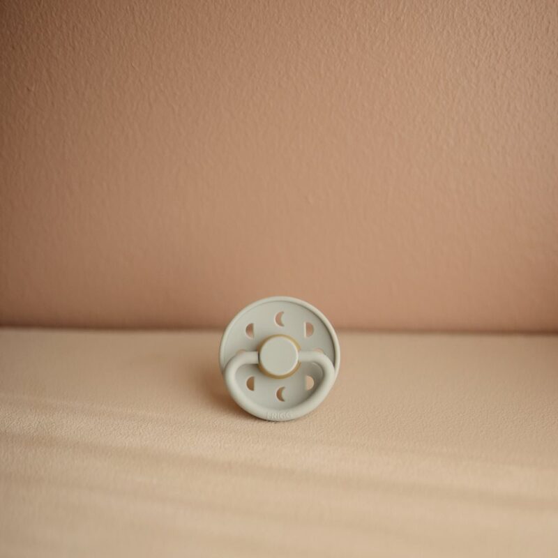 Chupete FRIGG Moon Phase Sage - Imagen 2