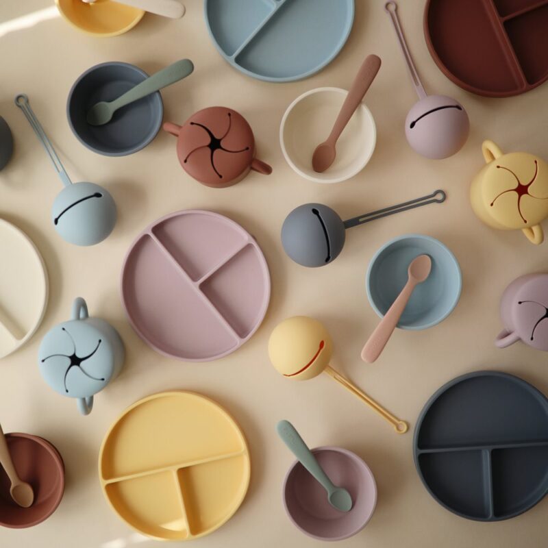 Plato Compartimentos Silicona Mushie Powder Blue - Imagen 3
